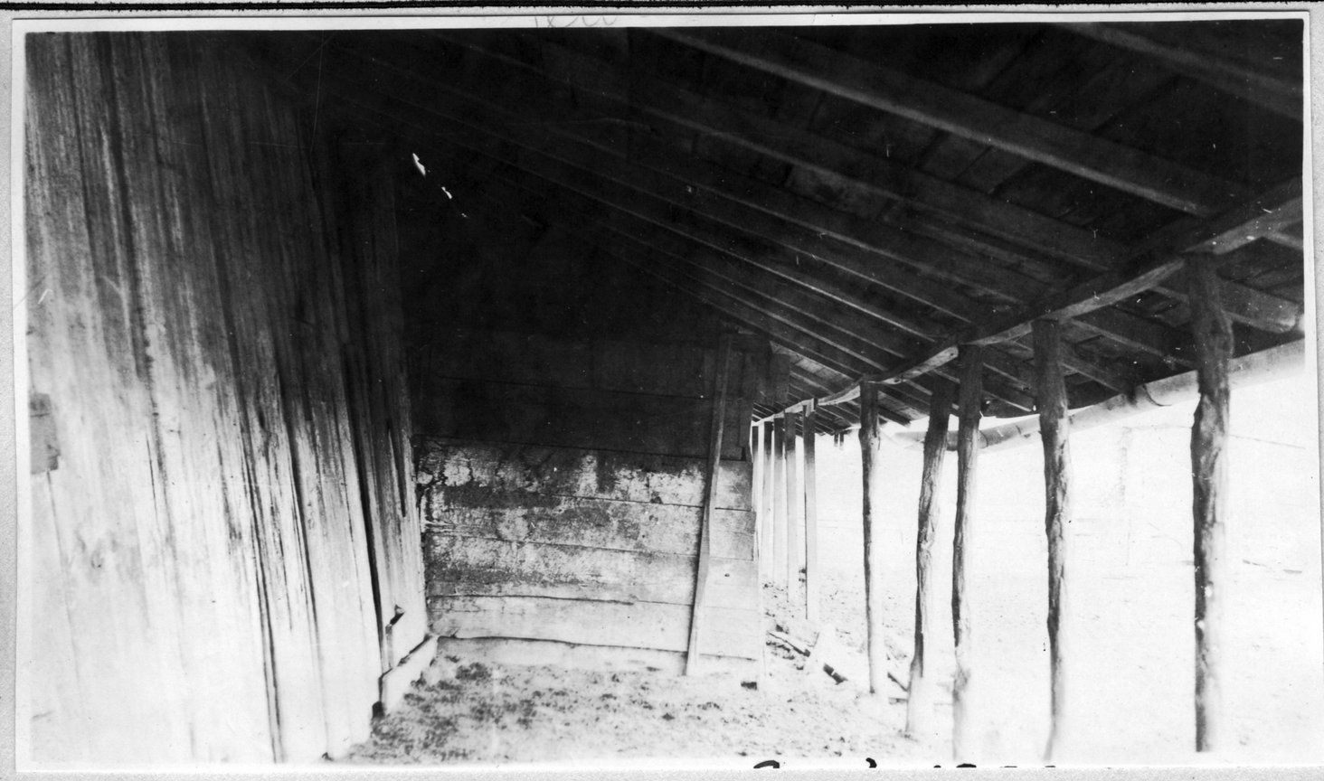 119~A. M. Yeary Barn Shed Aug 1920.jpg